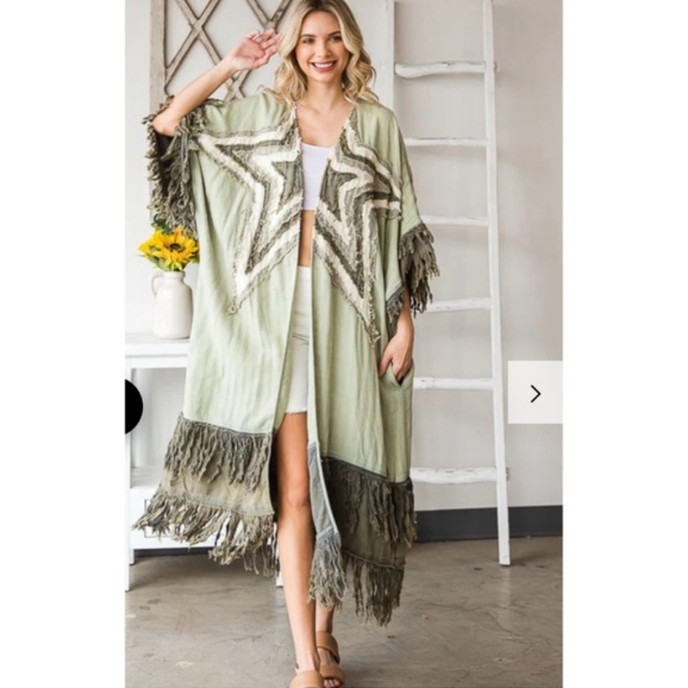 Oli& Hali Fringed Star Embellished Kimono